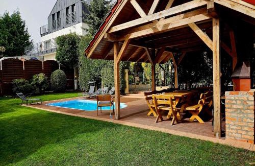 Kolczewo House | Holiday Home near Baltic Sea and Lake Kolczewo, cleaning included
