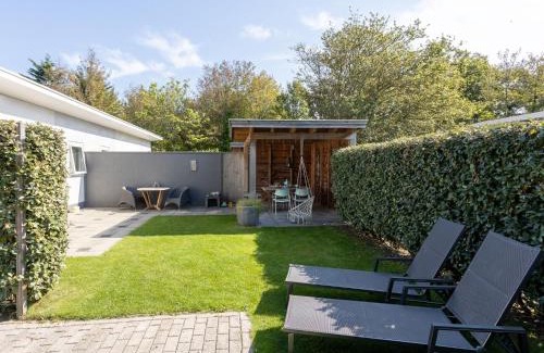 Kamperland House | Holiday Home near Beach with Garden