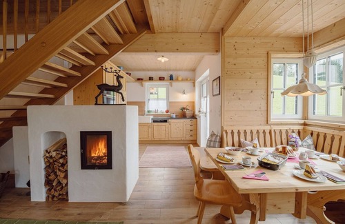 Grundlsee House | Holiday home near Grundlsee with sauna