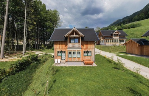 Grundlsee House | Holiday home near Grundlsee with sauna