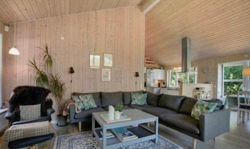Helberskov Strand House | Holiday Home Near Mini-Mallorca In Øster Hurup