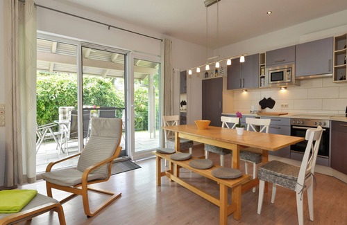 Zierow House | Holiday home near the beach with garden