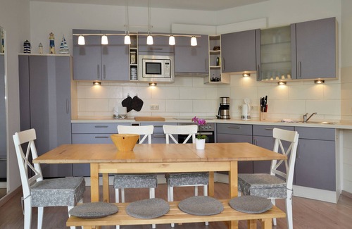 Zierow House | Holiday home near the beach with garden