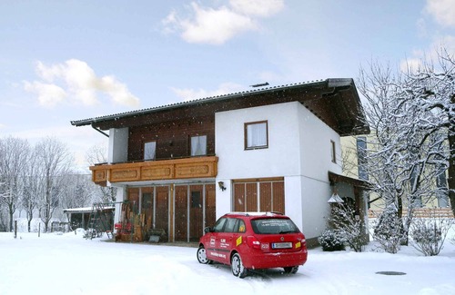 Niederndorf House | Holiday home next to a farm