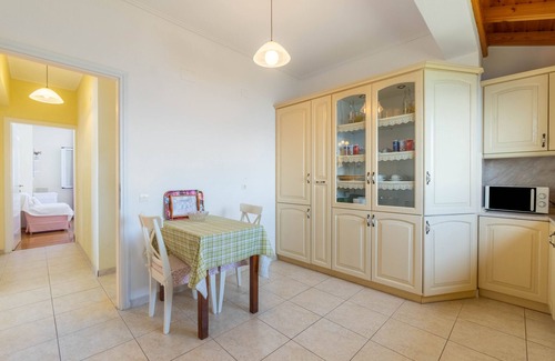 Gimari House | Holiday Home 'Nikolas House' with Sea View, Balcony and Wi-Fi