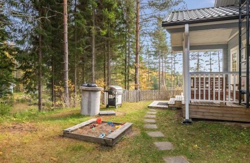 Lotjola House | Holiday Home Norppa by Interhome