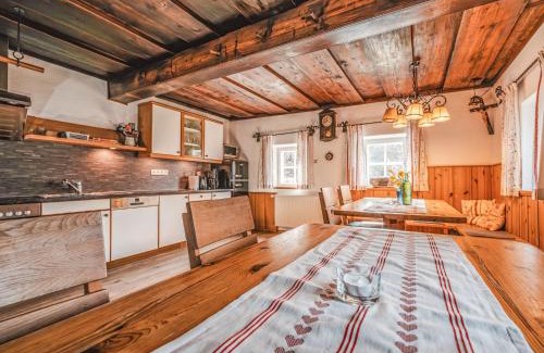 Abtenau House | Holiday Home Oberhaslach by Interhome