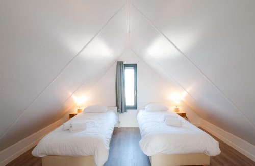 Tholen House | Holiday Home Oesterdam Resort-11