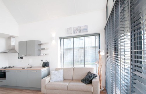Tholen House | Holiday Home Oesterdam Resort-11