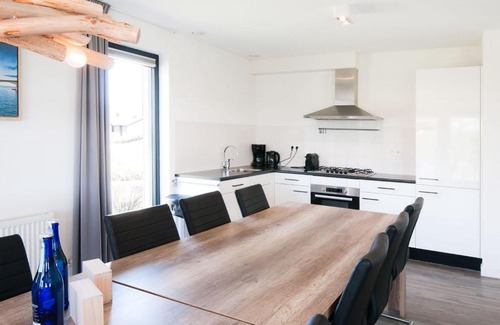 Tholen House | Holiday Home Oesterdam Resort-3