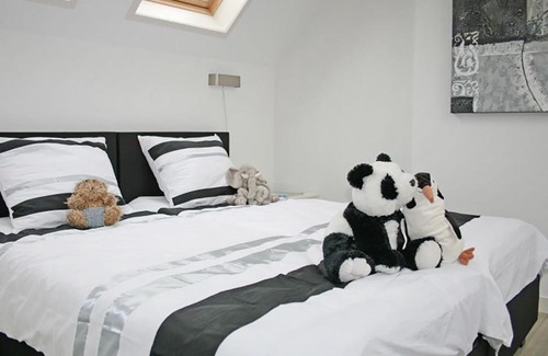 Tholen House | Holiday Home Oesterdam Resort by Interhome