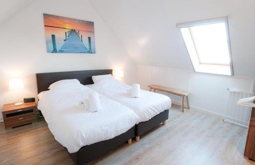 Tholen House | Holiday Home Oesterdam Resort-2