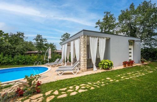 Radini House | Holiday Home Ofelia by Interhome