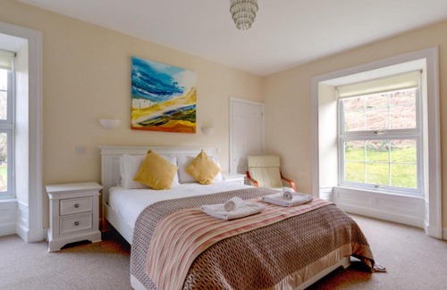 Derwenlas House | Holiday Home Pano by Interhome
