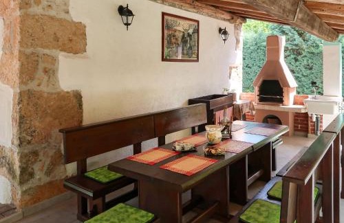 Martinski House | Holiday Home Paolici by Interhome