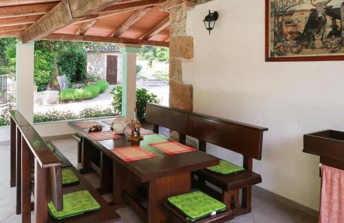 Martinski House | Holiday Home Paolici by Interhome