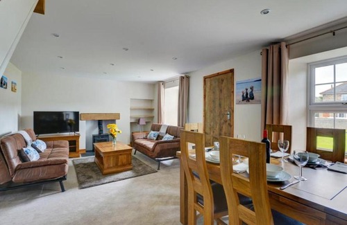 Troon House | Holiday Home Pendarves by Interhome