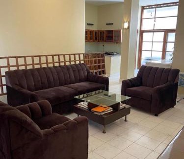 Gulshan-e-Iqbal House | Holiday Home
