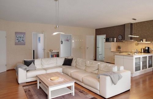 Bastorf House | Holiday Home 'Poolhaus Am Leuchtturm' with Private Terrace, Private Garden and Wi-Fi