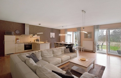Bastorf House | Holiday Home 'Poolhaus Am Leuchtturm' with Private Terrace, Private Garden and Wi-Fi