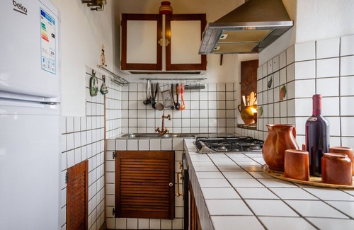 Roccastrada House | Holiday Home 'Querciagrossa Da Dora' with Private Pool, Private Terrace and Wi-Fi