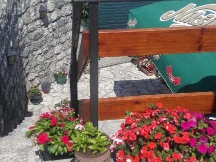 Karuc House | Holiday home Raduš