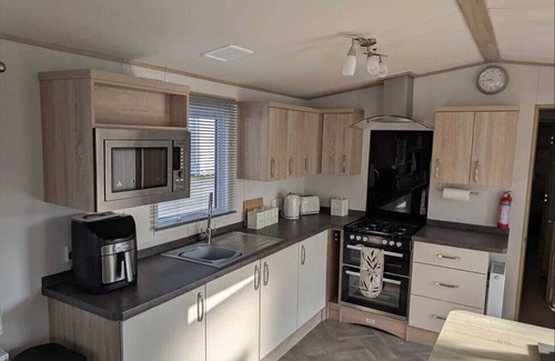 Ringwood Cabin | Holiday Home Retreat, Sleeps 6