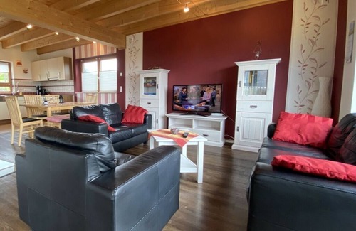 Irmenach Apartment | Holiday home Red Milan