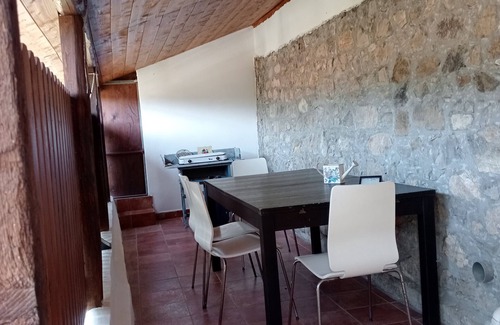 Sestri Levante Apartment | Holiday Home 'Roses House' with Mountain View, Wi-Fi and Air Conditioning