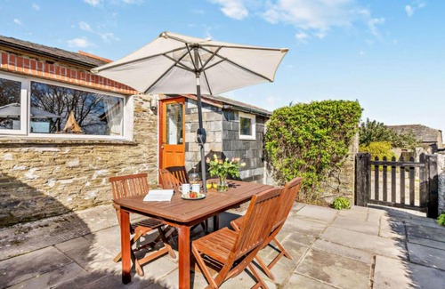 Padstow House | Holiday Home Rose by Interhome
