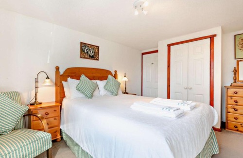 Padstow House | Holiday Home Rose by Interhome
