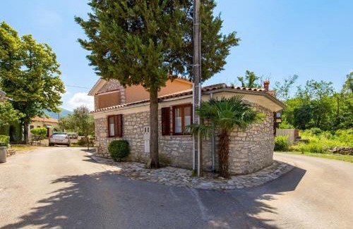 Krsan House | Holiday Home Rotonda by Interhome