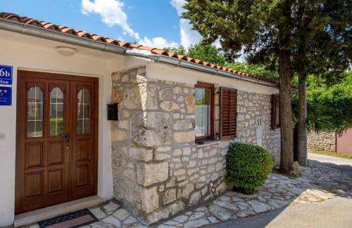 Krsan House | Holiday Home Rotonda by Interhome
