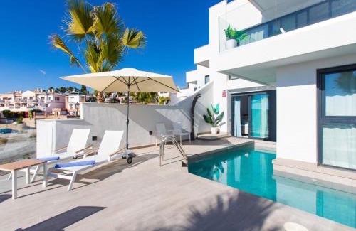 Chimenea House | Holiday Home Royal Palm by Interhome