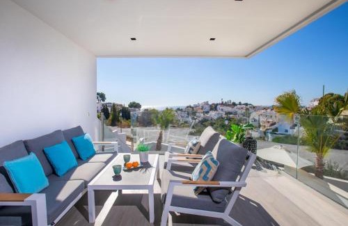 Chimenea House | Holiday Home Royal Palm by Interhome
