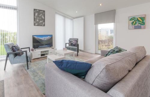 Wemeldinge House | Holiday Home Ruisweg 38 by Interhome
