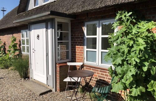 Hattlund Apartment | Holiday home Scheersbergkate