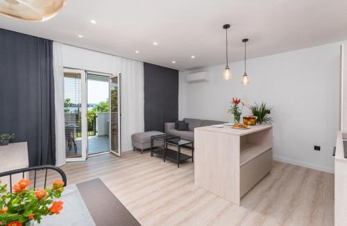 Cervar House | Holiday Home Saladinka with Whirlpool