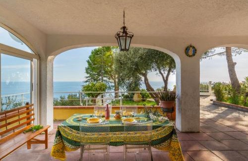 Poggi House | Holiday Home Sea 20-20 - PGI120 by Interhome