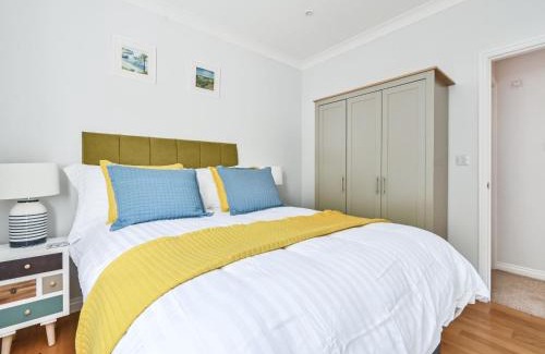 Charlestown House | Holiday Home Sea Breeze by Interhome