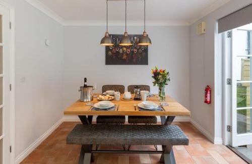 Charlestown House | Holiday Home Sea Echo by Interhome