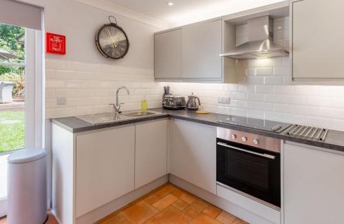 Charlestown House | Holiday Home Sea Echo by Interhome