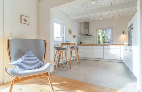 Tating House | Holiday home Seapoint in Tating for up to 4 persons
