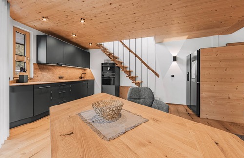 Oetz House | Holiday Home 'See Das' with Sea View, Private Terrace and Wi-Fi