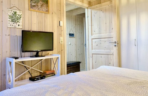 Dummer House | Holiday home Seerose with sauna on lake Dümmer, Dümmer
