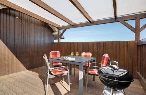 Dagebuell House | Holiday Home 'Seestern' with Private Terrace, Private Garden and Wi-Fi