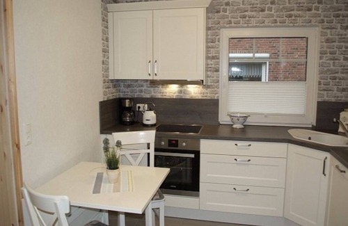 Meldorf House | Holiday Home 'Smilla' with Private Terrace, Shared Garden and Wi-Fi