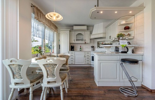 Lichtenwalde House | Holiday Home 'Sonja' with Private Terrace, Wi-Fi and Air Conditioning