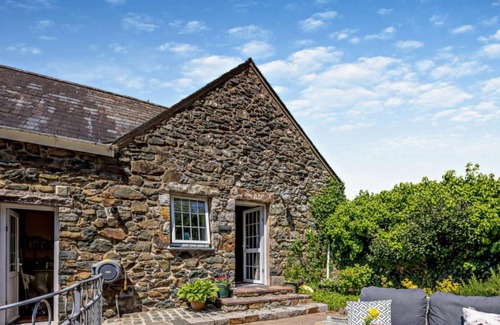 Garn Fadryn House | Holiday Home Stabal y Penrhyn by Interhome