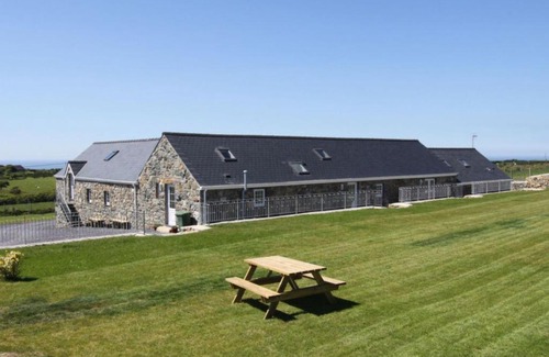 Garn Fadryn House | Holiday Home Stabl Wnadl by Interhome